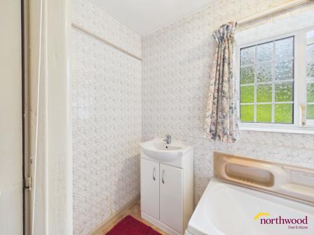 3 bedroom Semi-detached house for sale in Kingsbridge Avenue, Clayton, Newcastle-under-Lyme, ST5