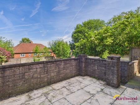 3 bedroom Semi-detached house for sale in Maidstone Grove, Bucknall, Stoke-on-Trent, ST2