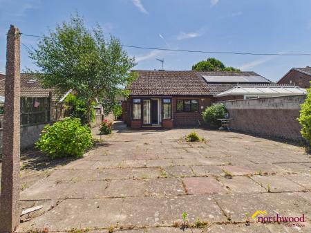 2 bedroom Bungalow to let in Foley Road, Longton, ST3