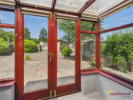 2 bedroom Bungalow to let in Foley Road, Longton, ST3