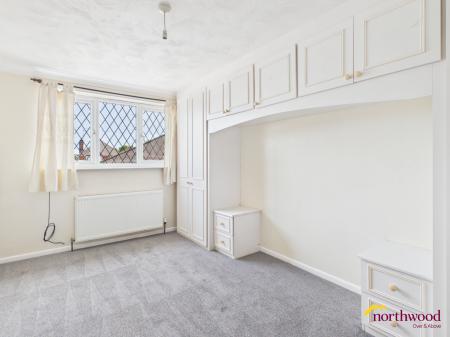 3 bedroom Detached house to let in Milton Road, Sneyd Green, Stoke-on-Trent, ST1