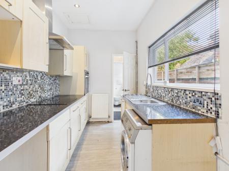 2 bedroom Terraced House to let in Fletcher Road, Stoke-on-Trent, ST4