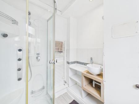 2 bedroom Terraced House to let in Fletcher Road, Stoke-on-Trent, ST4