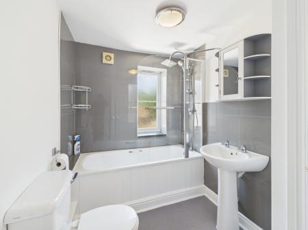 3 bedroom Terraced House to let in Crown Street, Silverdale, ST5