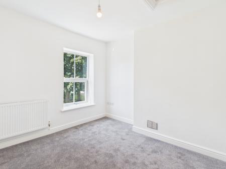 3 bedroom Terraced House to let in Crown Street, Silverdale, ST5