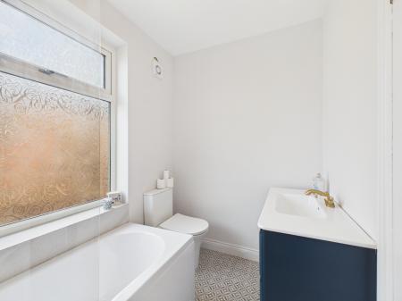 2 bedroom Terraced House to let in Kensington Road, Trent Vale, ST4