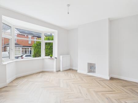 2 bedroom Terraced House to let in Kensington Road, Trent Vale, ST4
