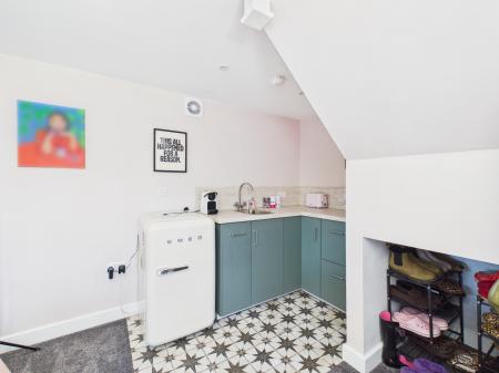 4 bedroom Semi-detached house for sale in Stuart Avenue, Trentham, Stoke-on-Trent, ST4