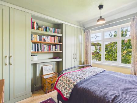 4 bedroom Semi-detached house for sale in Stuart Avenue, Trentham, Stoke-on-Trent, ST4