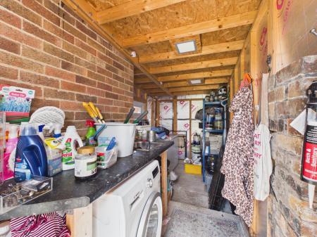 4 bedroom Semi-detached house for sale in Stuart Avenue, Trentham, Stoke-on-Trent, ST4