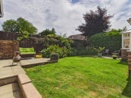 4 bedroom Semi-detached house for sale in Stuart Avenue, Trentham, Stoke-on-Trent, ST4