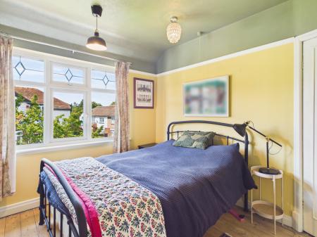 4 bedroom Semi-detached house for sale in Stuart Avenue, Trentham, Stoke-on-Trent, ST4
