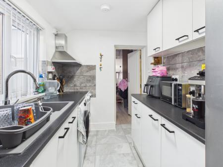 2 bedroom Terraced House to let in Oldfield Street, Fenton, ST4