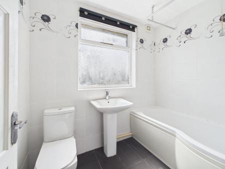 2 bedroom Terraced House for sale in Nelson Road, Hartshill, ST4