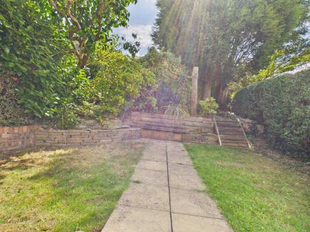 2 bedroom Terraced House for sale in Nelson Road, Hartshill, ST4
