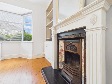 2 bedroom Terraced House for sale in Nelson Road, Hartshill, ST4
