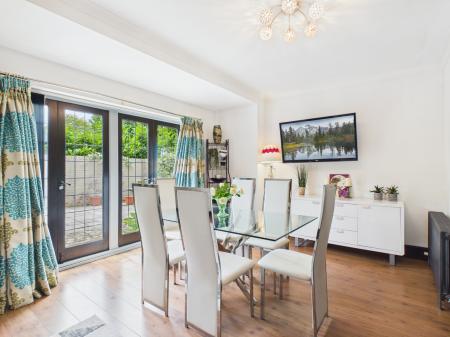 4 bedroom Coach House to let in The Coach House, Butterton, ST5