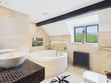 4 bedroom Coach House to let in The Coach House, Butterton, ST5
