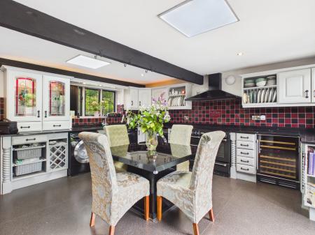 4 bedroom Coach House to let in The Coach House, Butterton, ST5