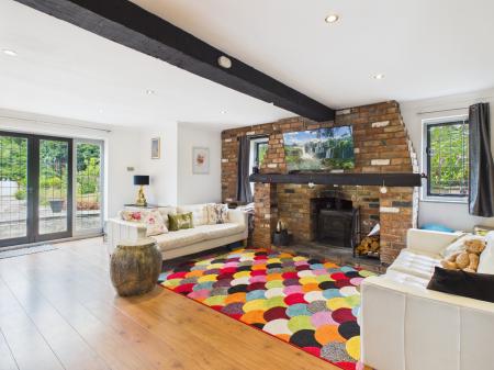 4 bedroom Coach House to let in The Coach House, Butterton, ST5