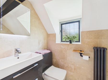 4 bedroom Coach House to let in The Coach House, Butterton, ST5