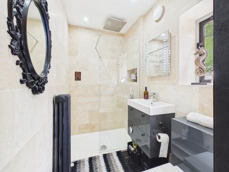 4 bedroom Coach House to let in The Coach House, Butterton, ST5