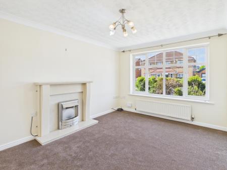 4 bedroom Detached house to let in Watermeadow Grove, Etruria, Stoke-on-Trent, ST1