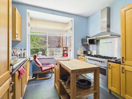 4 bedroom Semi-detached house for sale in Linley Road, Hartshill, Hartshill, ST4