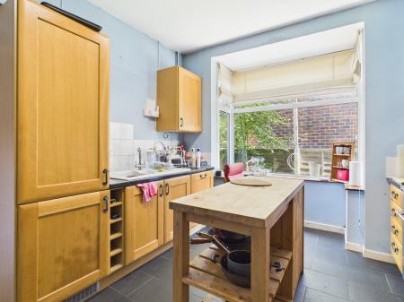 4 bedroom Semi-detached house for sale in Linley Road, Hartshill, Hartshill, ST4