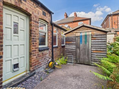 4 bedroom Semi-detached house for sale in Linley Road, Hartshill, Hartshill, ST4