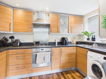 2 bedroom Flat to let in Reedmace Walk, Newcastle-under-Lyme, ST5