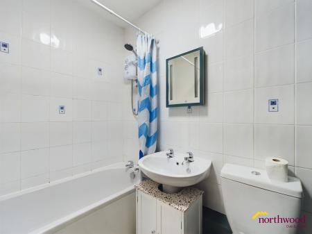 1 bedroom Flat to let in Daltry Way, Madeley, CW3