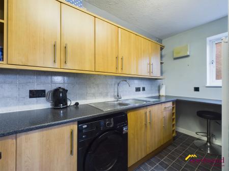 1 bedroom Flat to let in Daltry Way, Madeley, CW3