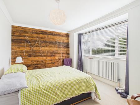 3 bedroom Semi-detached house for sale in Hunters Way, Stoke-on-Trent, ST4