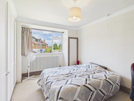 3 bedroom Semi-detached house for sale in Hunters Way, Stoke-on-Trent, ST4