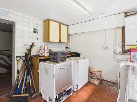 3 bedroom Semi-detached house for sale in Hunters Way, Stoke-on-Trent, ST4