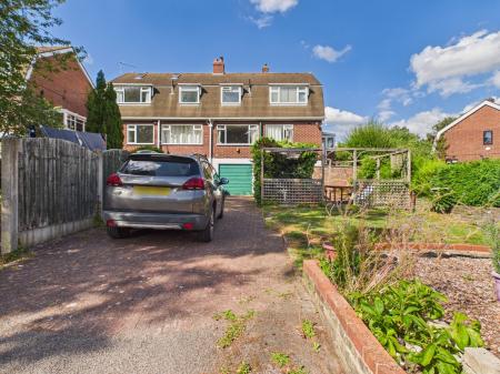 3 bedroom Semi-detached house for sale in Hunters Way, Stoke-on-Trent, ST4