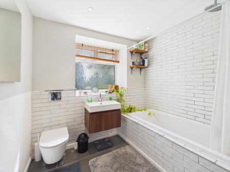 3 bedroom Semi-detached house for sale in Hunters Way, Stoke-on-Trent, ST4