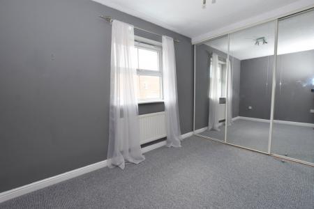 2 bedroom Town house to let in Madison Street, Tunstall, ST6