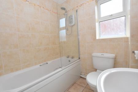 2 bedroom Town house to let in Madison Street, Tunstall, ST6