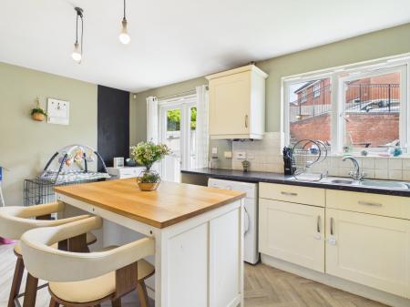 3 bedroom End of terrace house for sale in Warrington Street, Fenton, ST4
