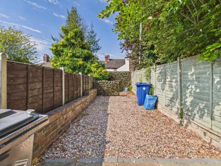 2 bedroom Terraced House to let in Elliott Street, Newcastle-under-Lyme, ST5