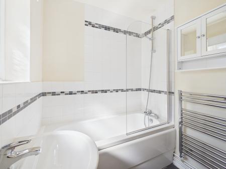 2 bedroom Terraced House to let in Elliott Street, Newcastle-under-Lyme, ST5
