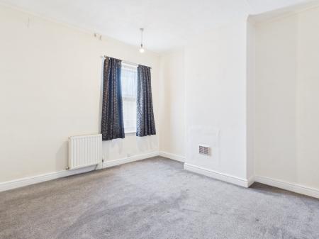 2 bedroom Terraced House to let in Peake Street, Knutton, ST5