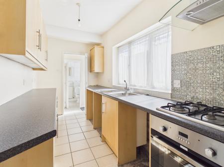 2 bedroom Terraced House to let in Peake Street, Knutton, ST5