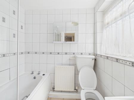 2 bedroom Terraced House to let in Peake Street, Knutton, ST5