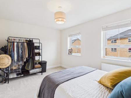 3 bedroom End of terrace house for sale in Pembrey Drive, Trentham, Stoke-on-Trent, ST4