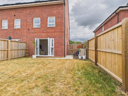 3 bedroom End of terrace house for sale in Pembrey Drive, Trentham, Stoke-on-Trent, ST4