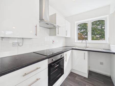 1 bedroom Flat to let in Castle Ridge, Newcastle-under-Lyme, ST5
