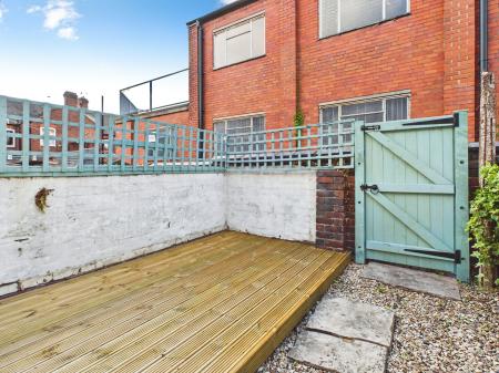 2 bedroom Terraced House for sale in Stanley Road, Hartshill, Hartshill, ST4
